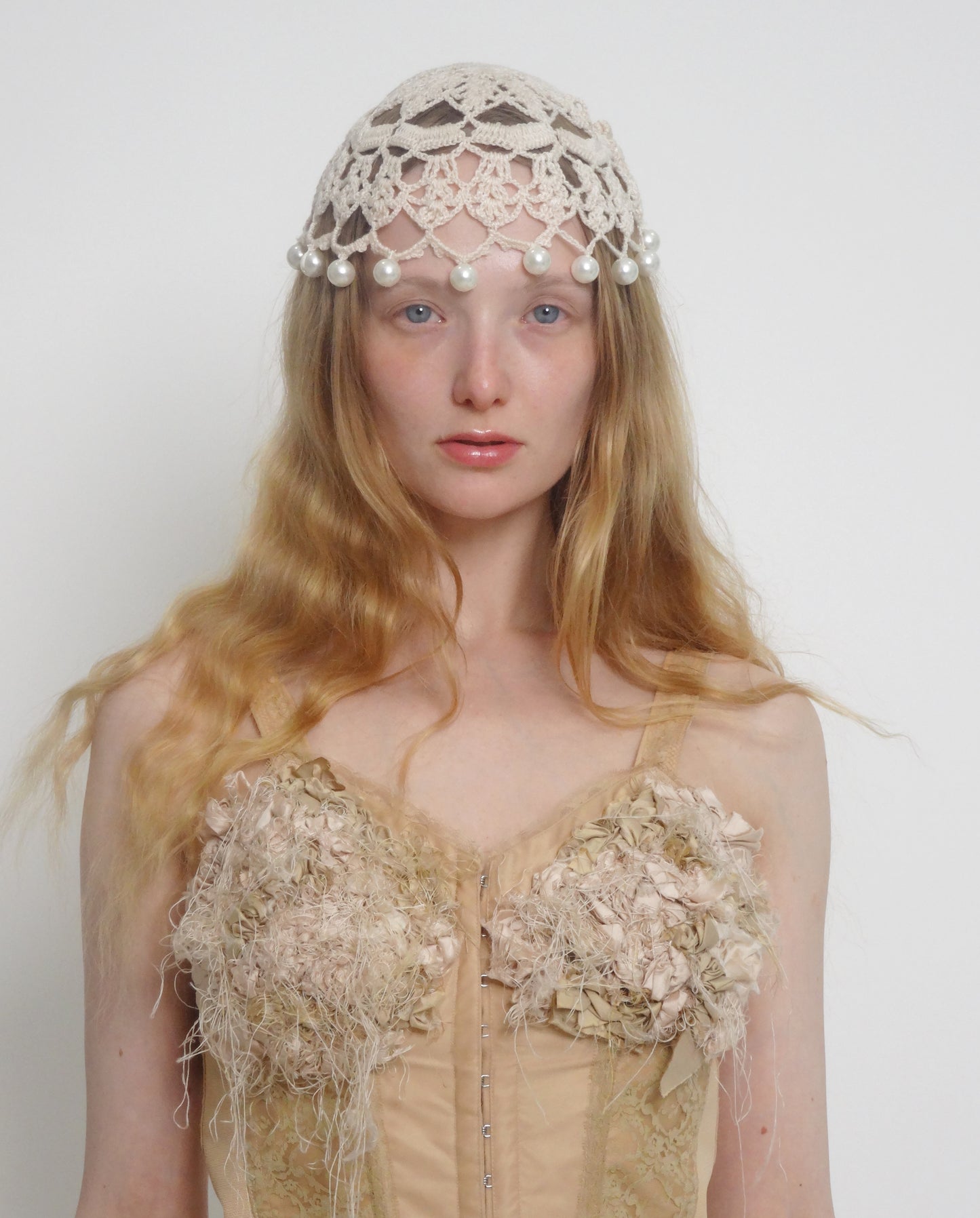 BEIGE PEARLS HEADPIECE