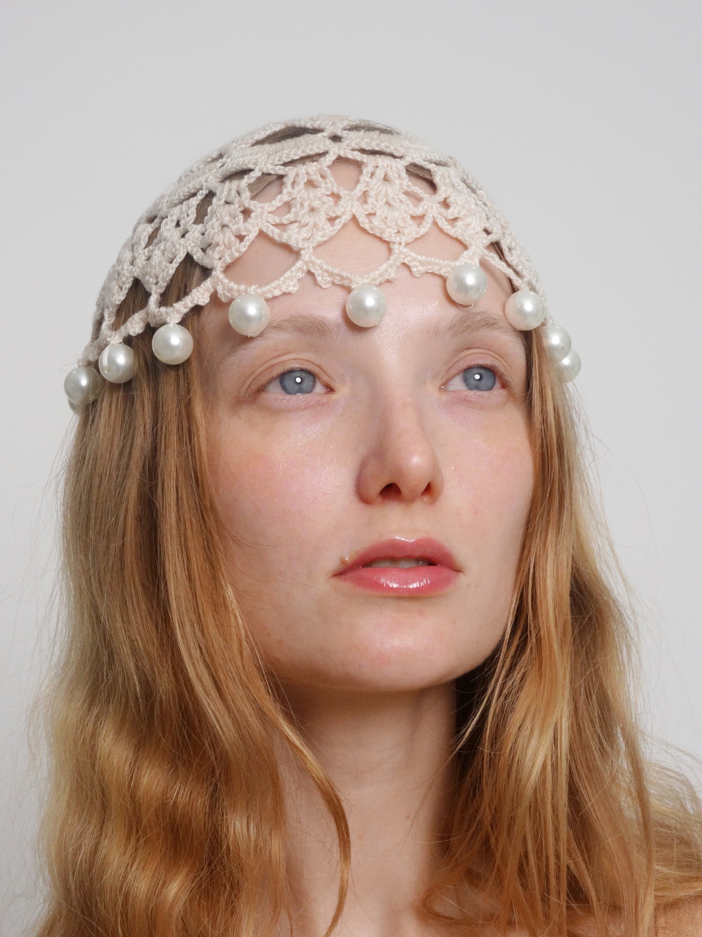 BEIGE PEARLS HEADPIECE