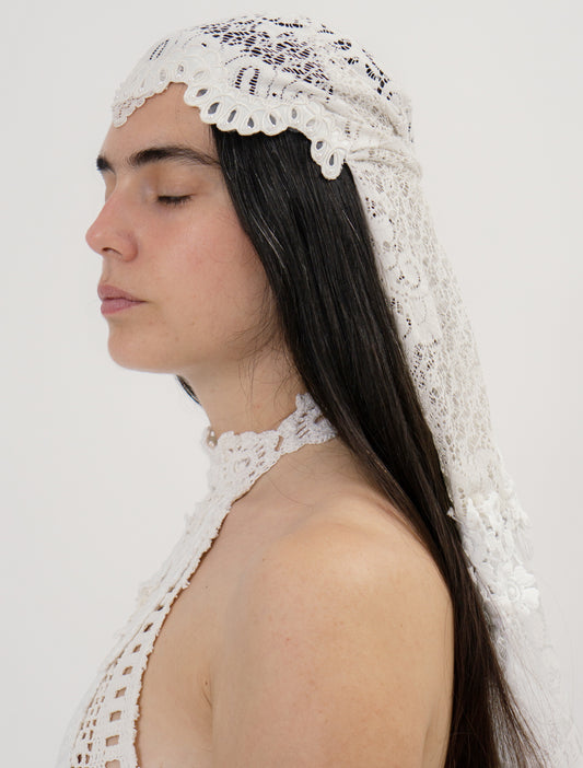 Lace and pearls headpiece