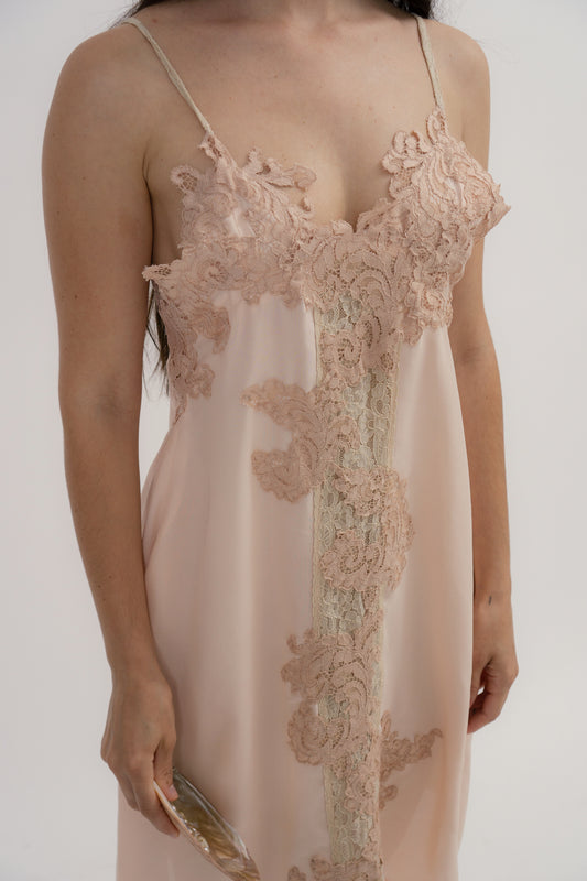 EMBROIDERY LACE DRESS